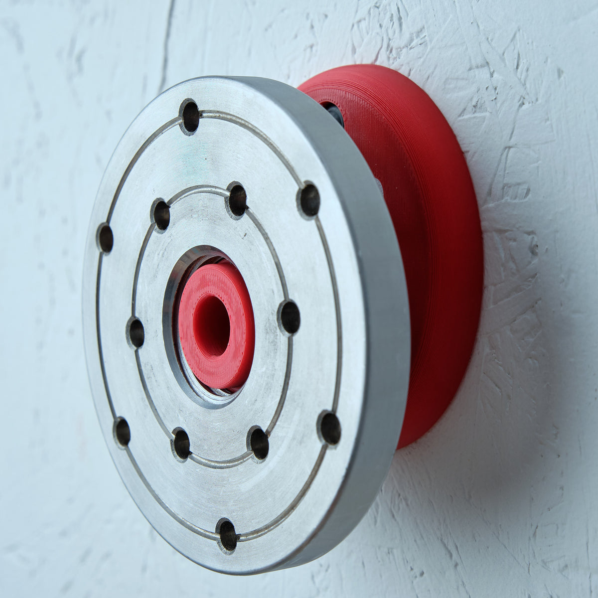 Turner's Chuck-Mate: Wall Mounted Chuck Holder for 1-1/4in and 1in x 8TPI